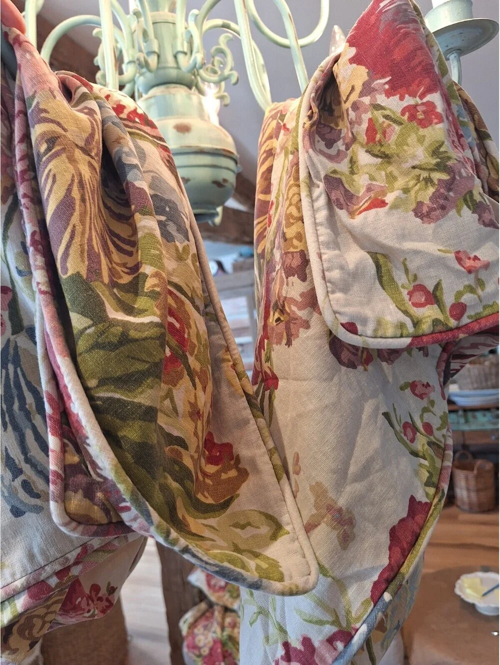 Pottery Barn RARE French Country Floral Duvet, KIng, Linen/cotton, 2 Shams.